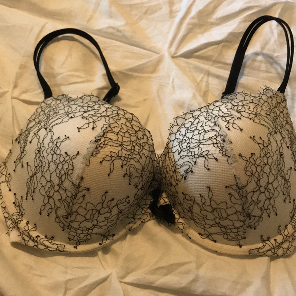 Very Sexy Push-Up Bra